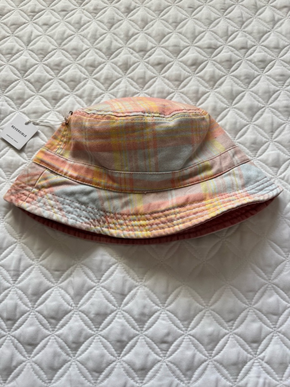 NWT American Eagle Outfitters Pastel Plaid Reversible Coral Bucket Hat OS